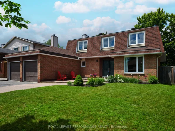 69 Hawk Cres, Ottawa, ON K1V 9G8