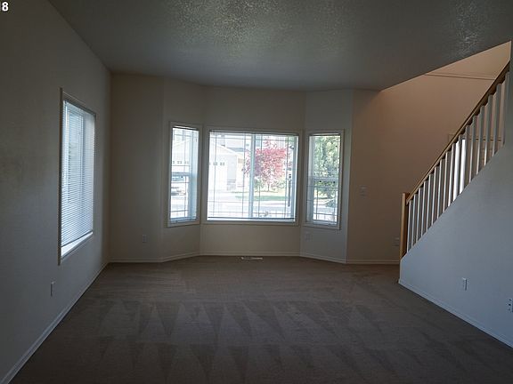 2nd image of 8504 NE 86th St