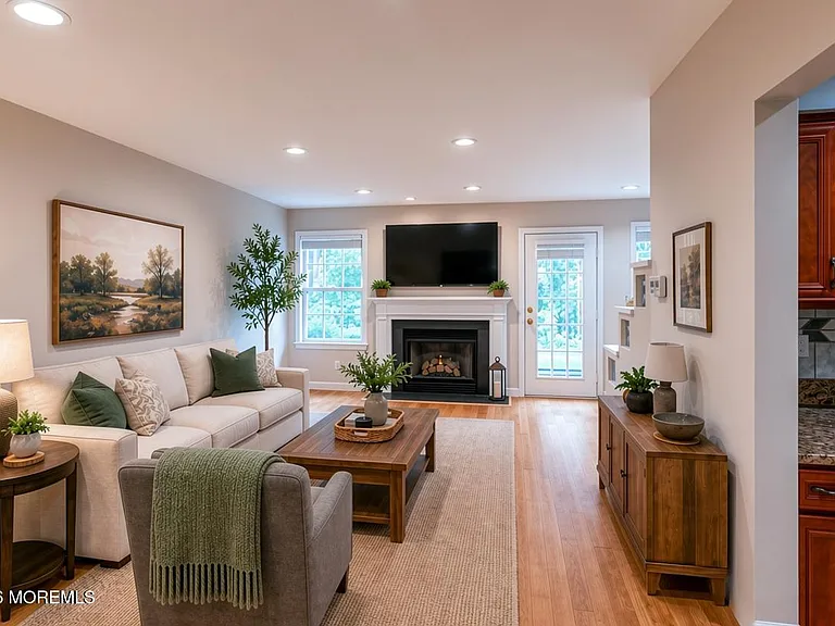 314 Towne Dr #10-4 — Photo 8