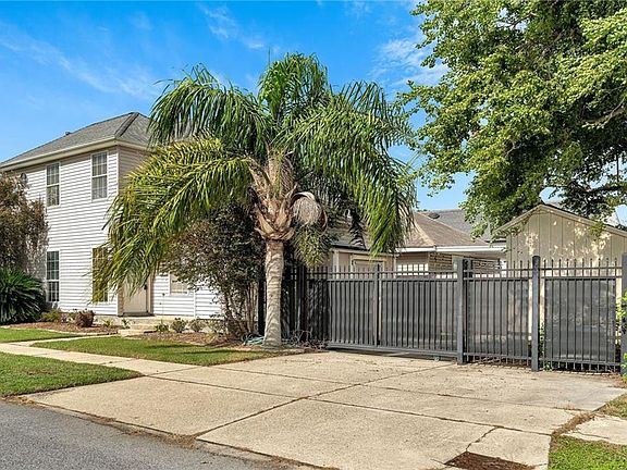 2nd image of 1347 Avenue A