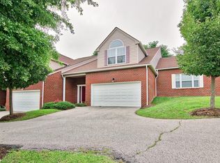 1090 Oaktree Blvd, Christiansburg, VA 24073