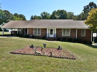 121 Otis Dr, Winston Salem, NC 27105
