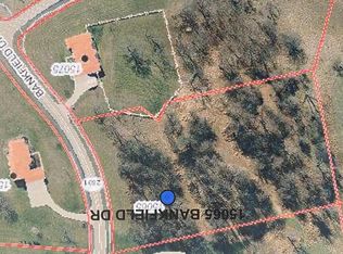 15065 Bankfield Dr, Waterford, VA 20197