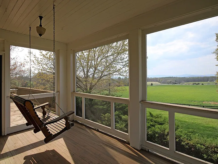 4577 Stony Point Rd — Photo 16