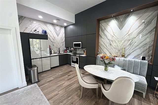 1st image of 361 Jefferson Ave #361