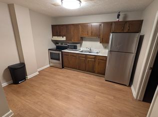 18 N Main St #8, Rittman, OH 44270