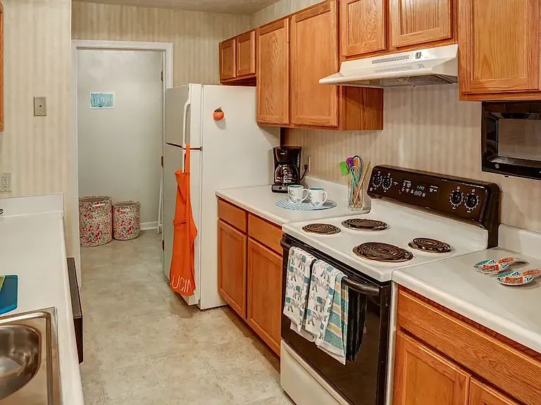 Providence Hill Apartments — Photo 28