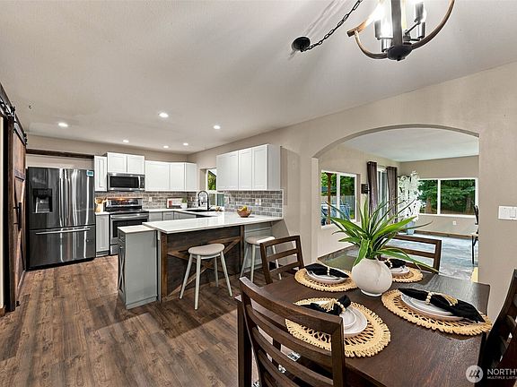 4th image of 29115 11th Avenue E