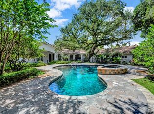 865 Riomar Dr, Vero Beach, FL 32963