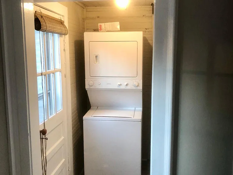 202 N Randolph St — Photo 12
