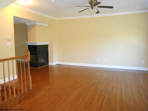 3rd image of 58 Westminster Dr