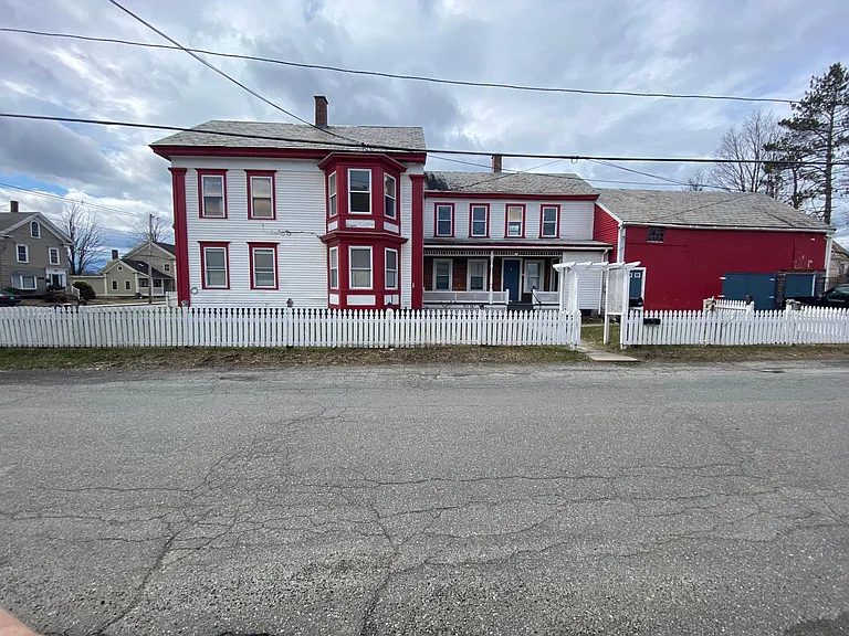 196 Main St #2 — Photo 22