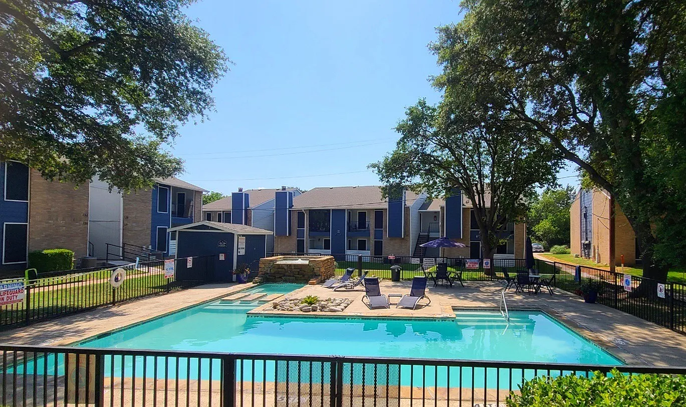 West Wind Apartments — Photo 3