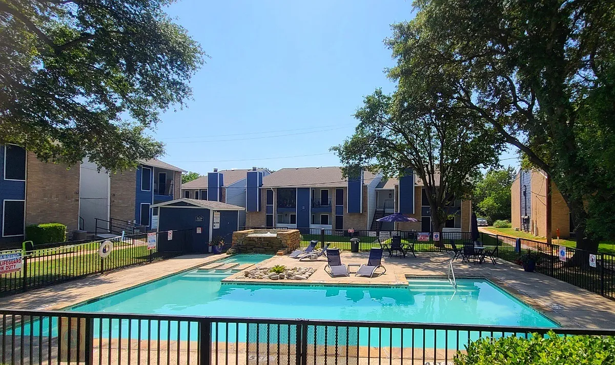 Building Photo - West Wind Apartments