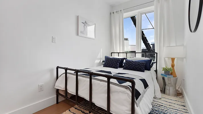 Rented by Nooklyn NYC LLC | media 24