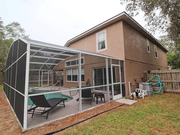 123 Pinewood Ct — Photo 25