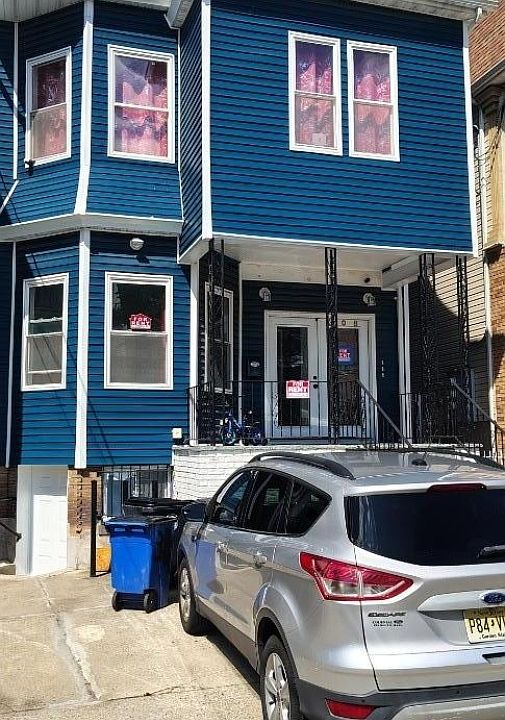 2nd image of 308 Clifton Ave