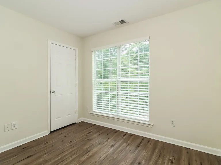 212 Browning Cir — Photo 15