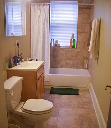 2nd image of 1509 Hinman Ave APT Gdn