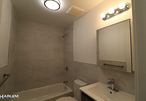 2nd image of 2265 2nd Ave #3
