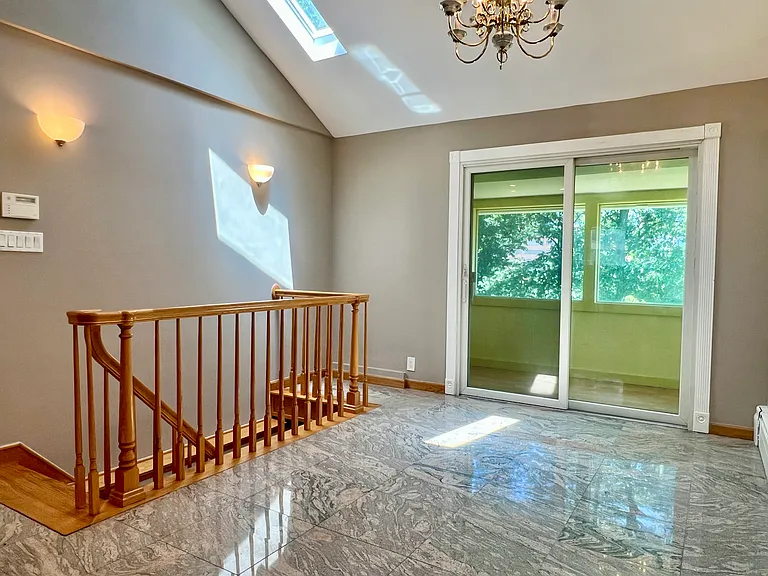 2240 Jones Rd — Photo 9
