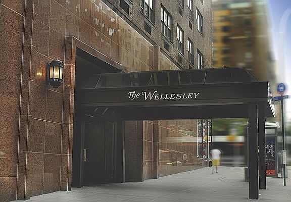3rd image of 200 E 72nd St APT 33-A