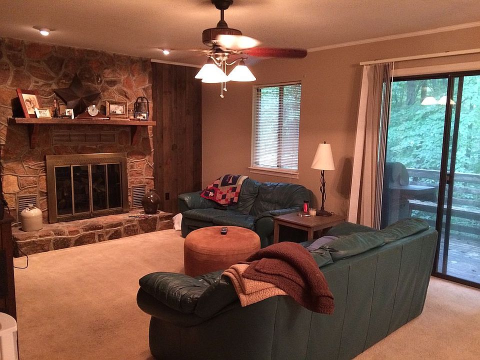 1st image of 102 Melrose Pl