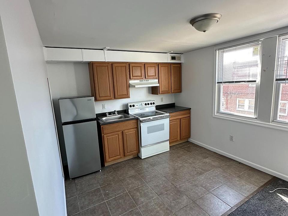 1st image of 2078 Fraley St #2