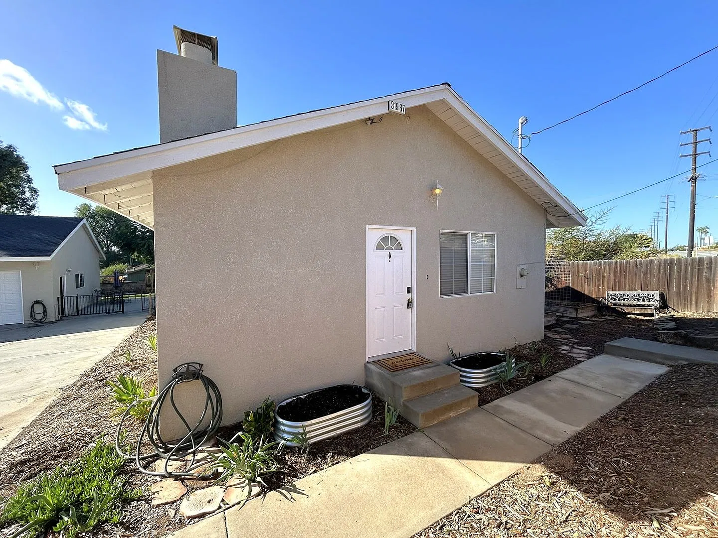 Gated Single-Story 2-Bedroom Home in Yucaipa--Updated Throughout! — Photo 2