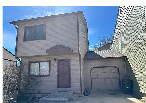 712 Sir Galahad Dr Photo 1