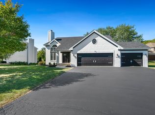 5048 Vail Dr, Caledonia, IL 61011