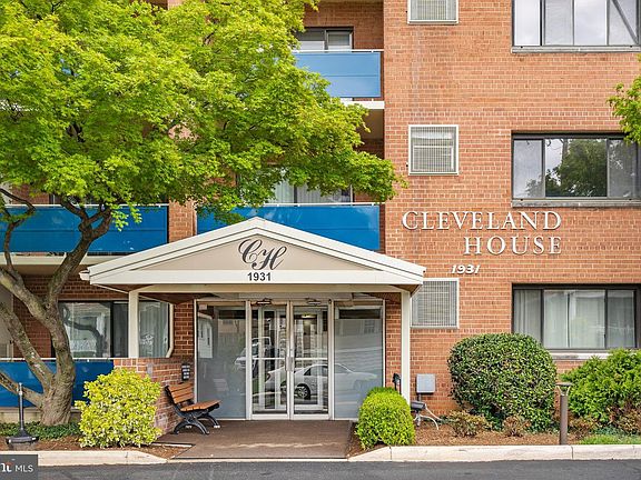 3rd image of 1931 N Cleveland St APT 102