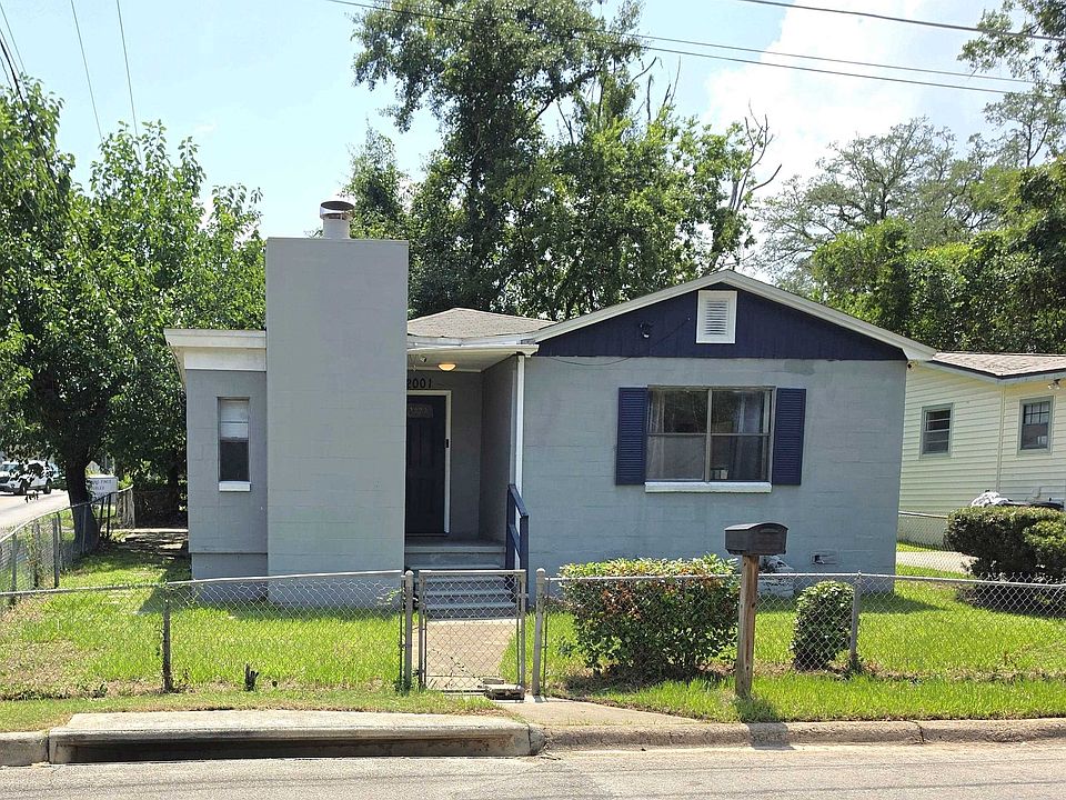 1st image of 2001 Daisy St