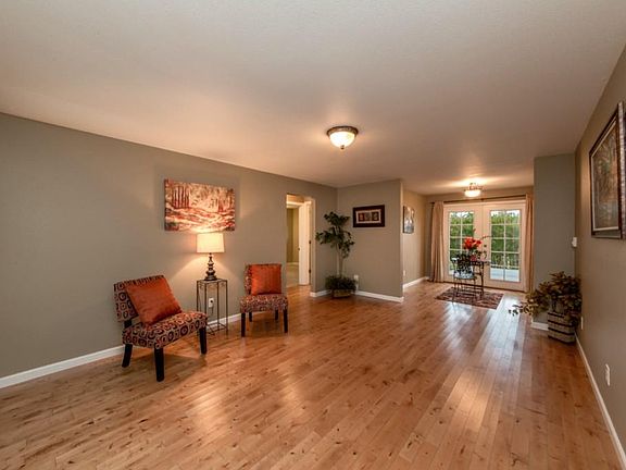 2nd image of 7812 Stinson Ave