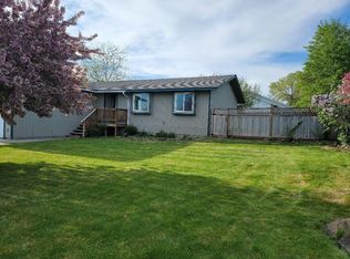 727 NW Maple Ct, Redmond, OR 97756