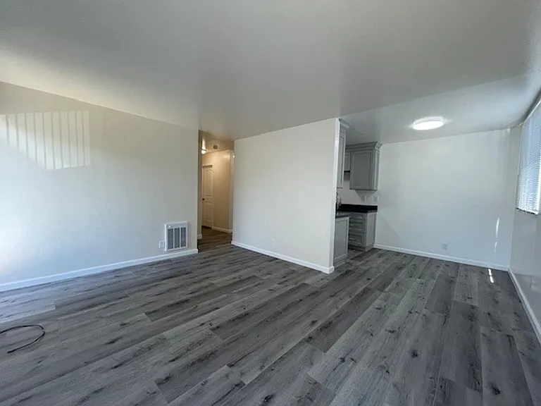 Newly remodeled 2 Bedroom 1 Bath, in the Gourmet Ghetto Area. — Photo 3