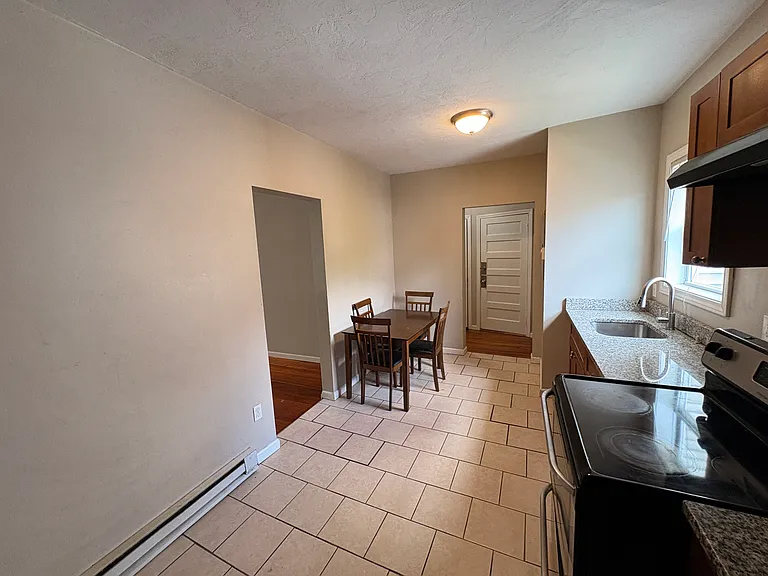 190 Washington St #3R — Photo 7