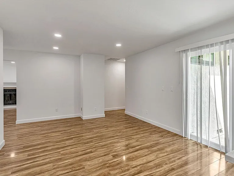 1680 Chestnut St — Photo 14