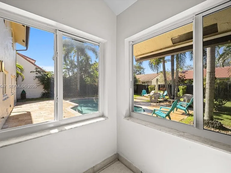2560 Bass Way — Photo 23
