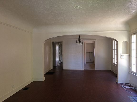 Living & Dining Area