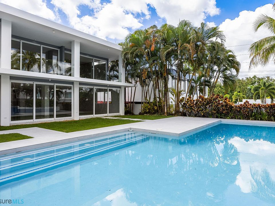 1st image of F7 Calle Casa Br