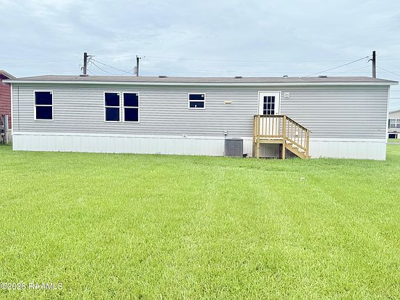 4th image of 207 Liz Dr