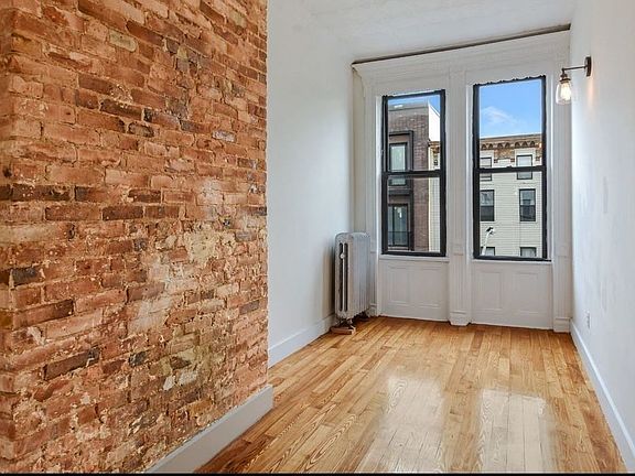 2nd image of 177 Jefferson St #B