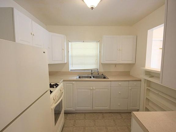 2nd image of 10001 22nd St