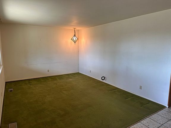 5th image of 181 Cascabel St