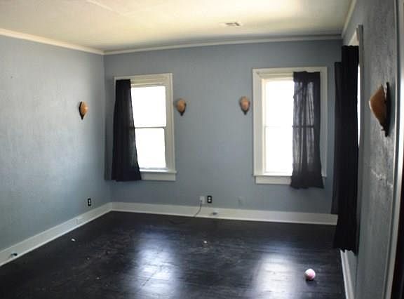 4th image of 1001 McKinley St