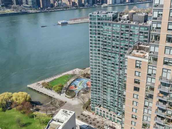 4-74 48th Avenue image 25 of 28