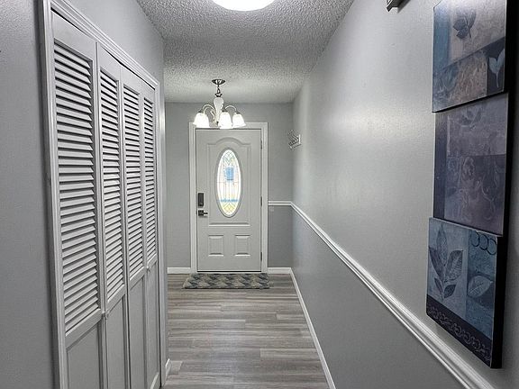 4th image of 1695 S Eden Cir