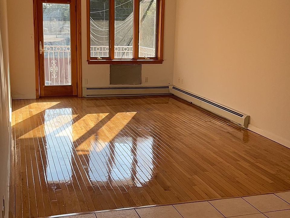1st image of 528 Logan Ave APT 2