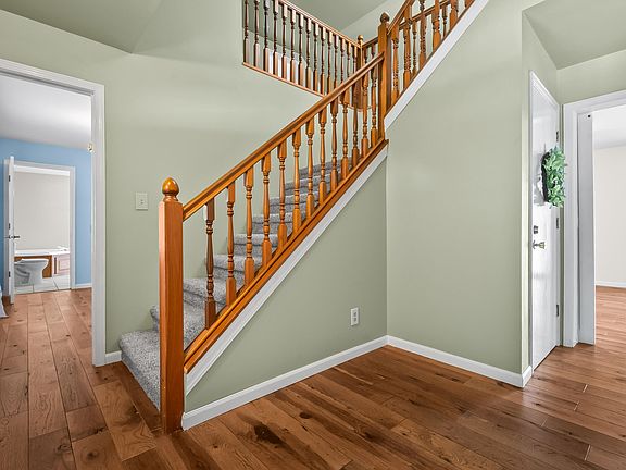 3rd image of 8651 Moreland Rd